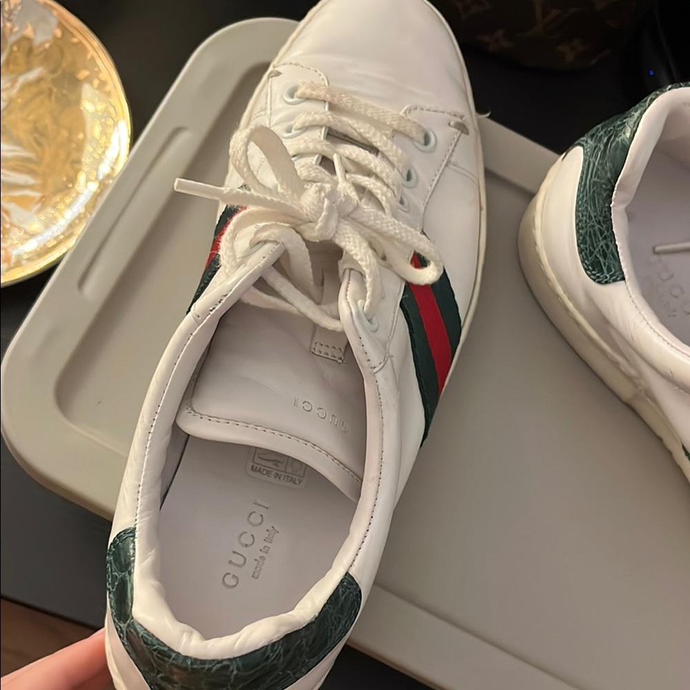 Gucci White Sneakers with Red and Green Stripes - Picture 3 of 5